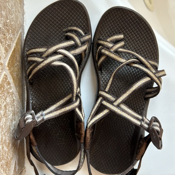Chacos - Picture 2 of 3